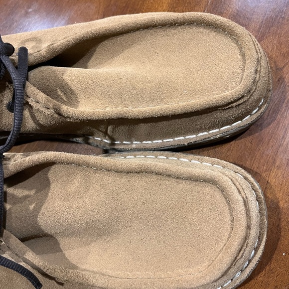 NEW ARIAT CLEAN COUNTRY SUEDE LEATHER SHOES (worn twice) - Picture 2 of 6